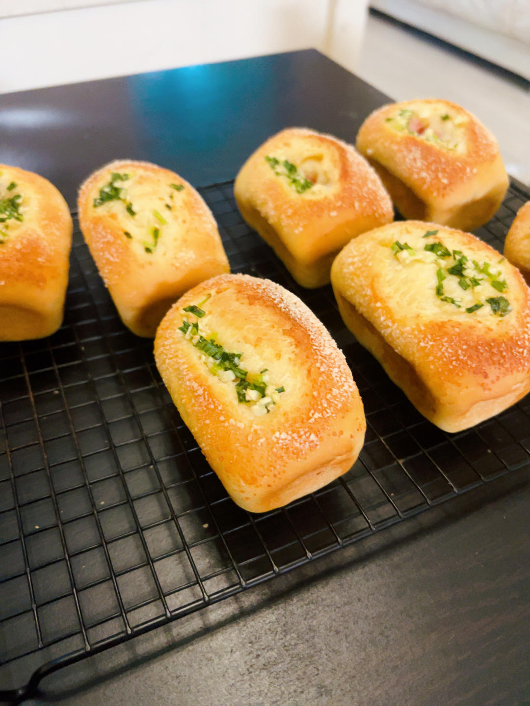 蒜香芝士火腿小吐司🍞超香！无法抗拒的咸口面包