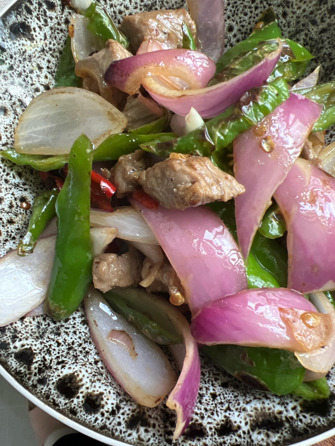 黑椒洋葱炒牛肉/马克西姆不粘锅