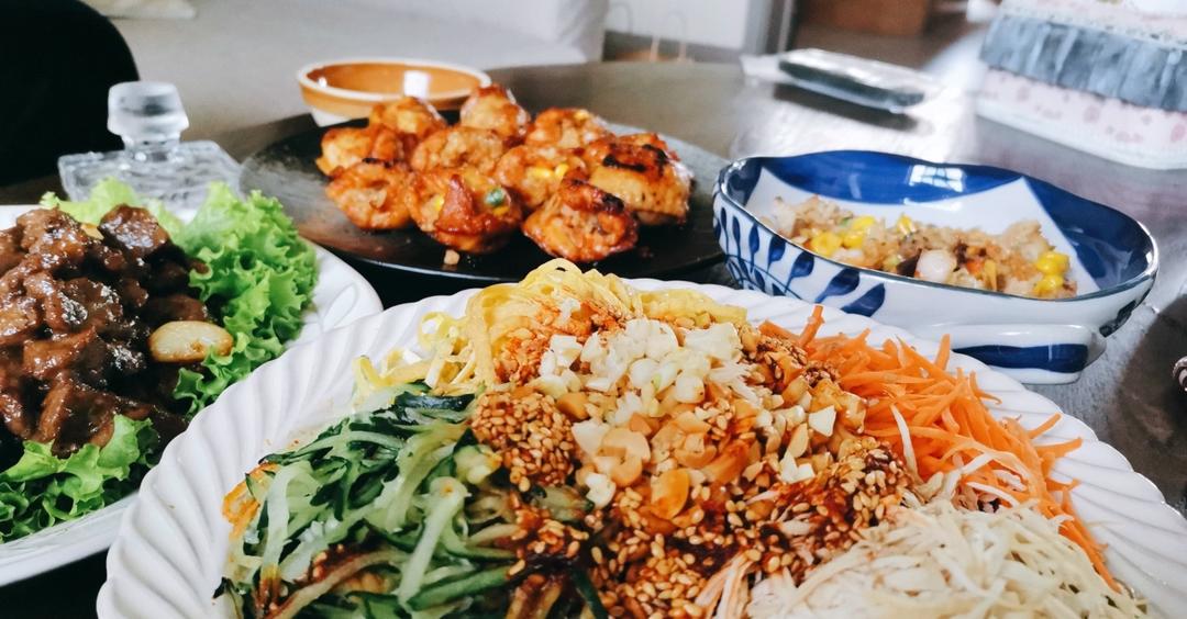 【鸡丝凉面】