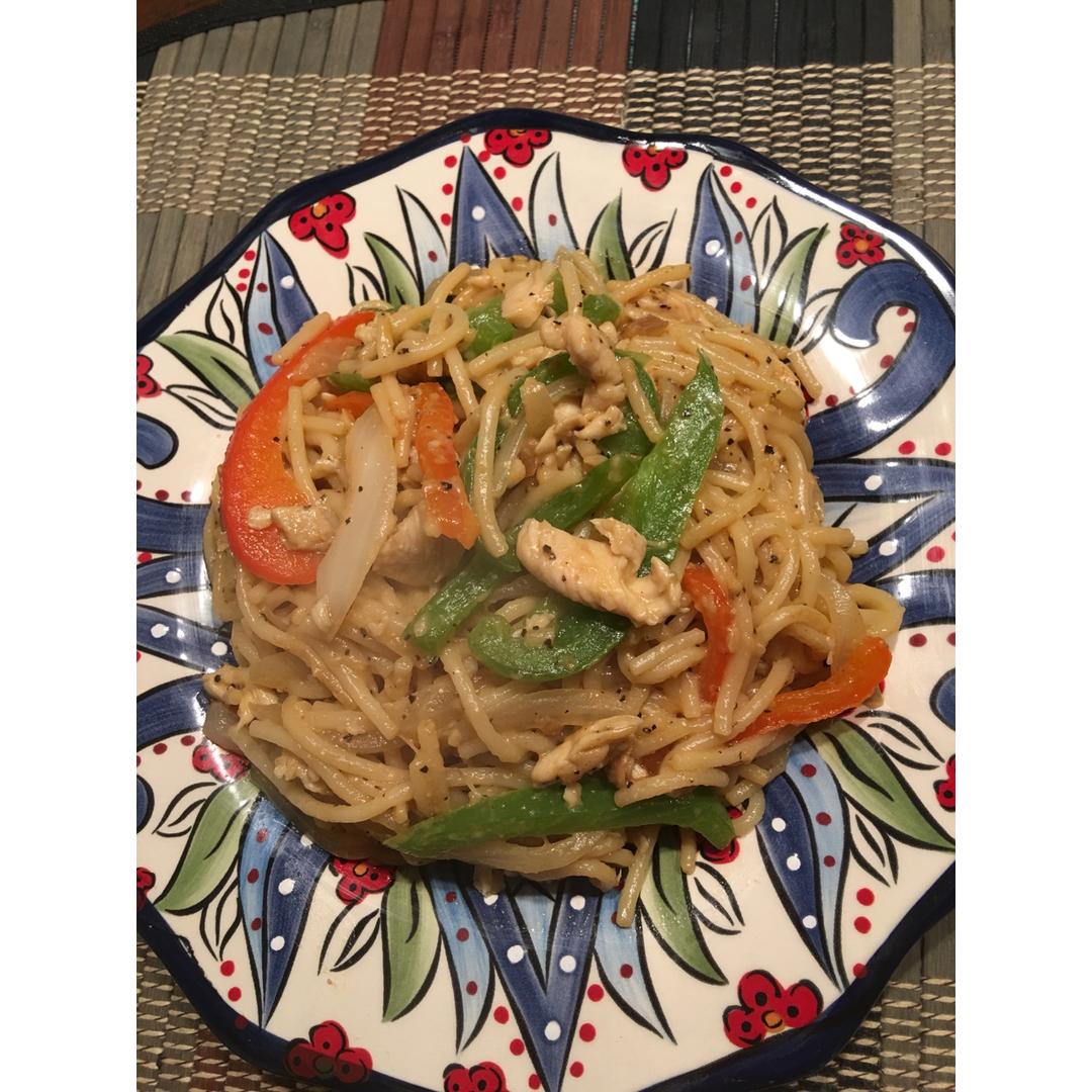 黑椒鸡丝意面