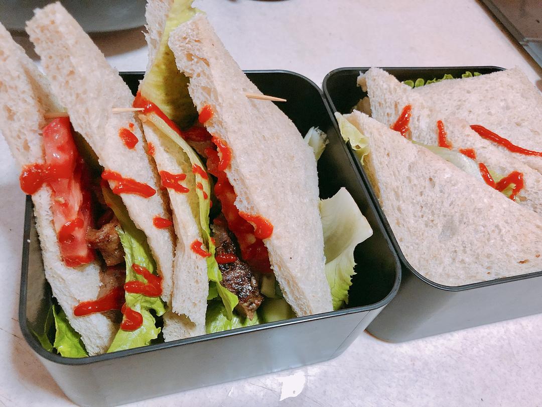 牛排全麦三明治的做法