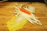 娃娃菜包双菇（Steamed Baby Cabbage with Mushrooms）的做法 步骤1