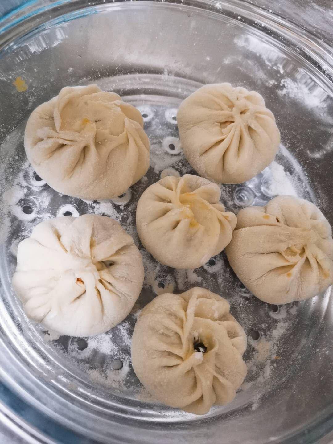 胡萝卜木耳鸡蛋素包子