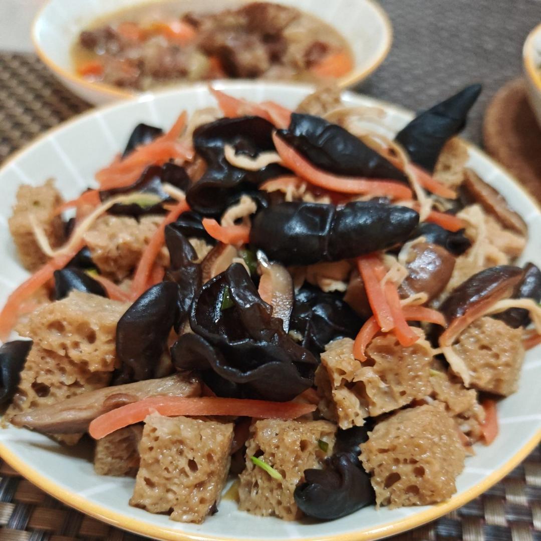 上海经典菜～烤麸