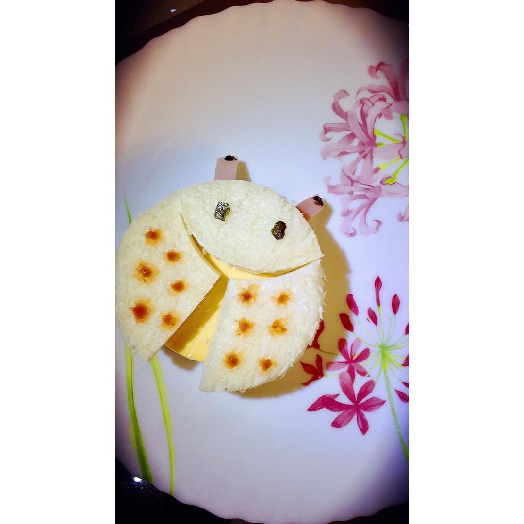 小雪糕娘做的七星瓢虫三明治