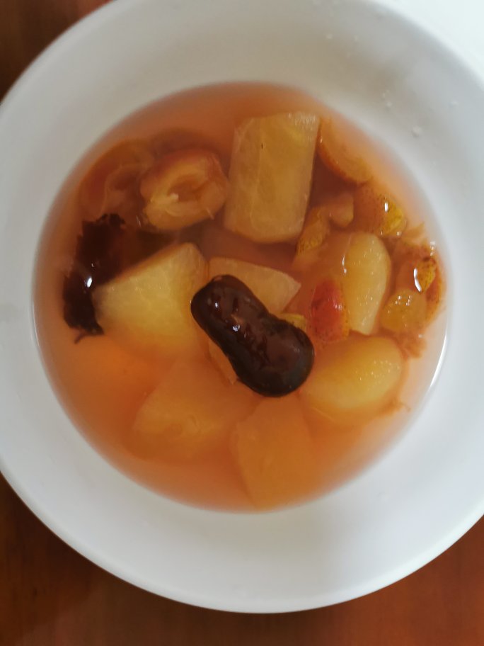 开胃必备，山楂红枣苹果汤，酸甜助消化！