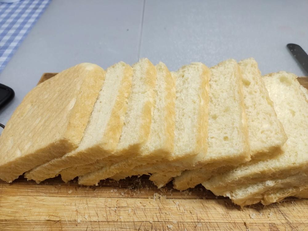 做一次就成功的牛奶吐司面包（手和面揉出手套膜）最后附全麦吐司
