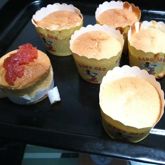 甜心少女 ------ 草莓杯子蛋糕