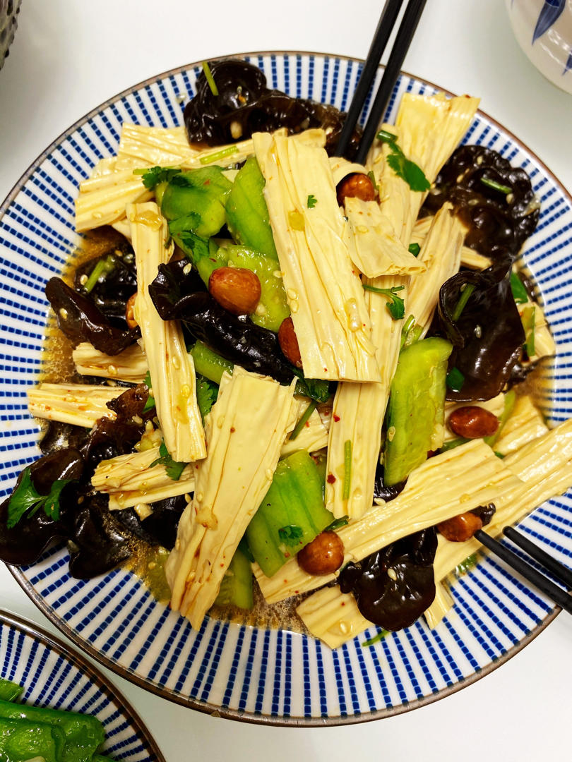 凉拌（腐竹木耳黄瓜）