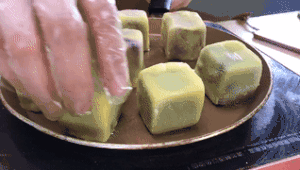 网红仙豆糕丨一个平底锅就能搞定的爆浆紫薯仙豆糕的做法 步骤21
