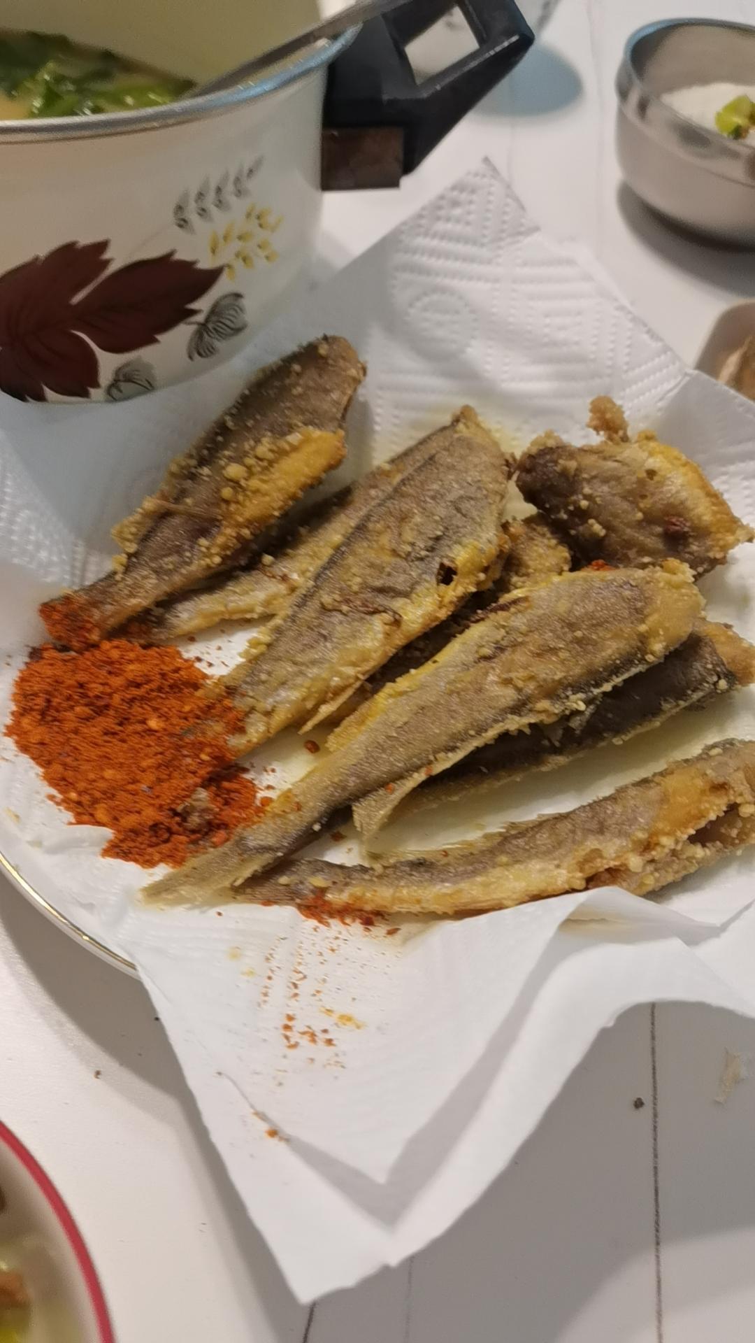 干炸香酥小黄鱼