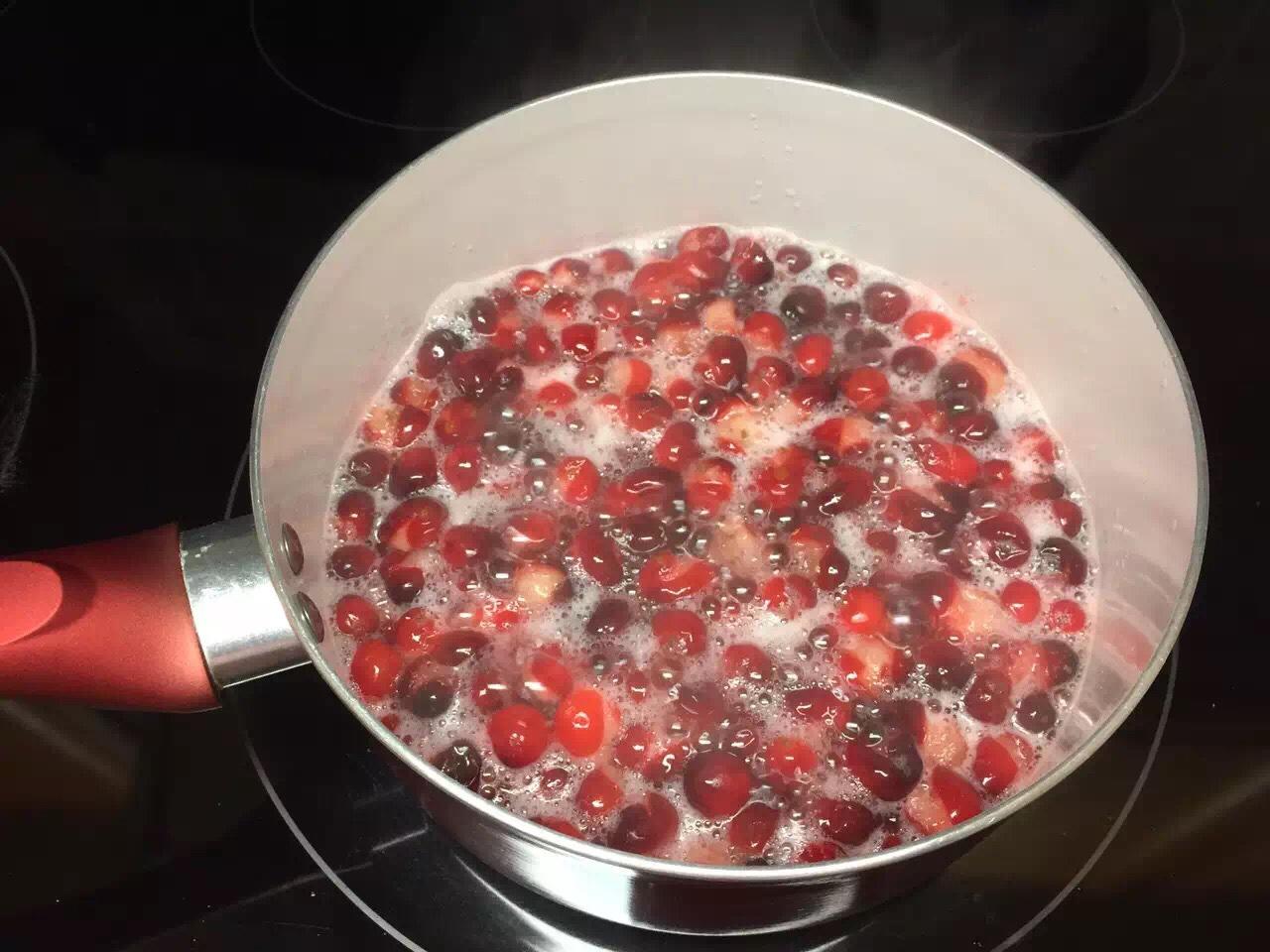 新鲜蔓越莓果酱