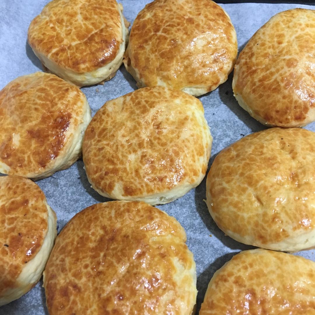 【视频】3分钟 奶油司康Scone(可能是世界上最快手的司康) 消耗淡奶油～