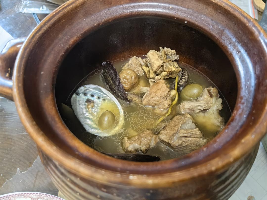 最适合秋季润肺止咳的汤/鲍鱼橄榄石斛汤