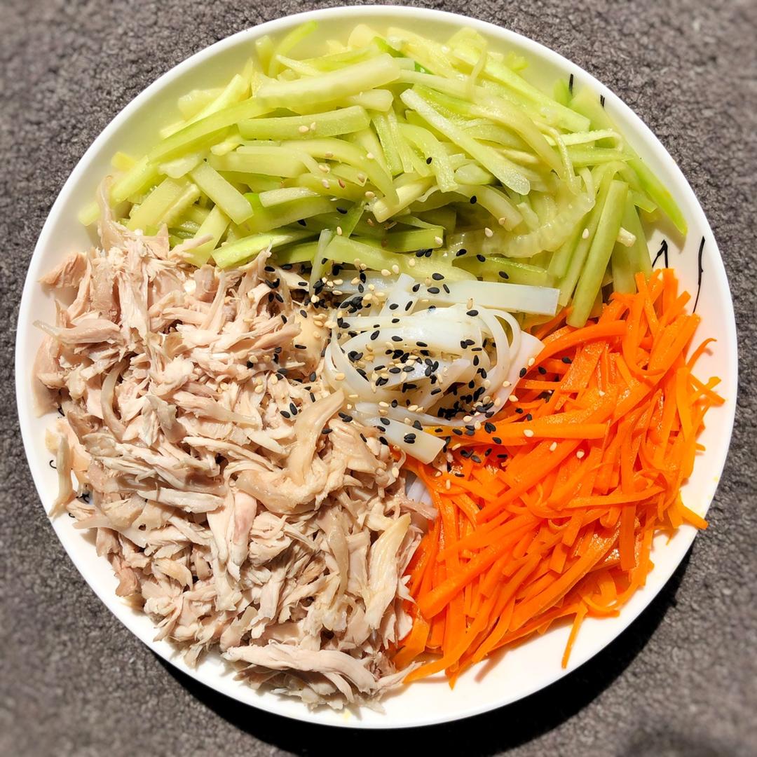鸡丝凉面