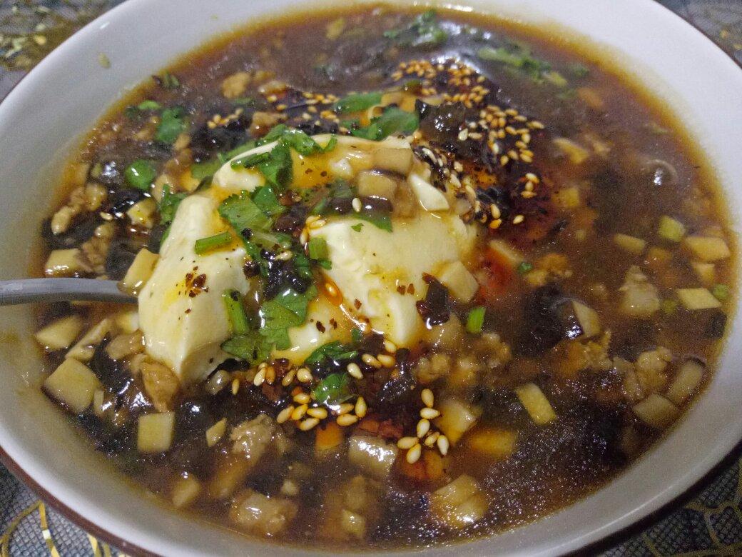 洋子麻麻做的鲜香卤汁豆腐脑
