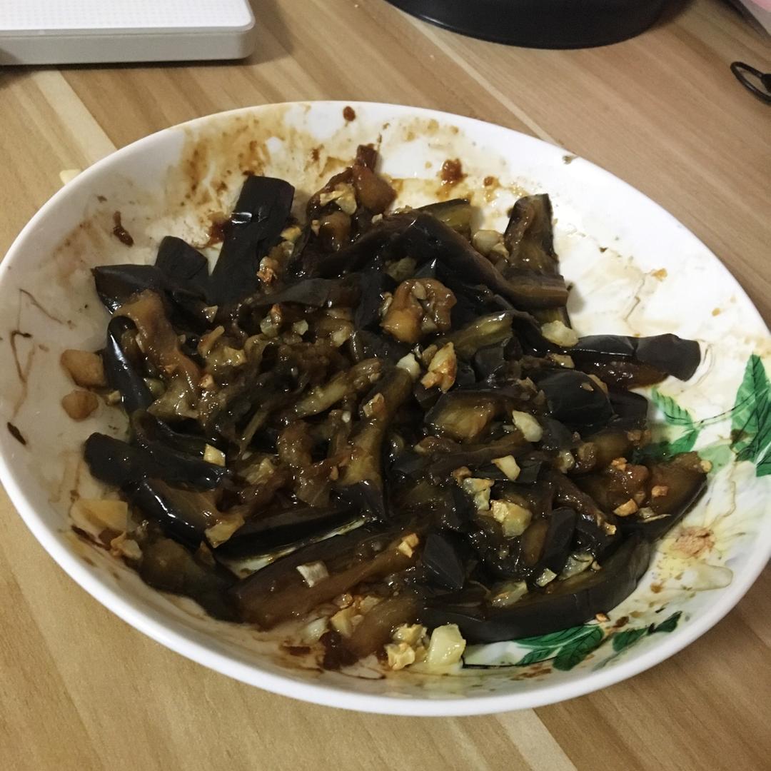 蒜米蒸茄子！卖相不好但好吃到爆哟！