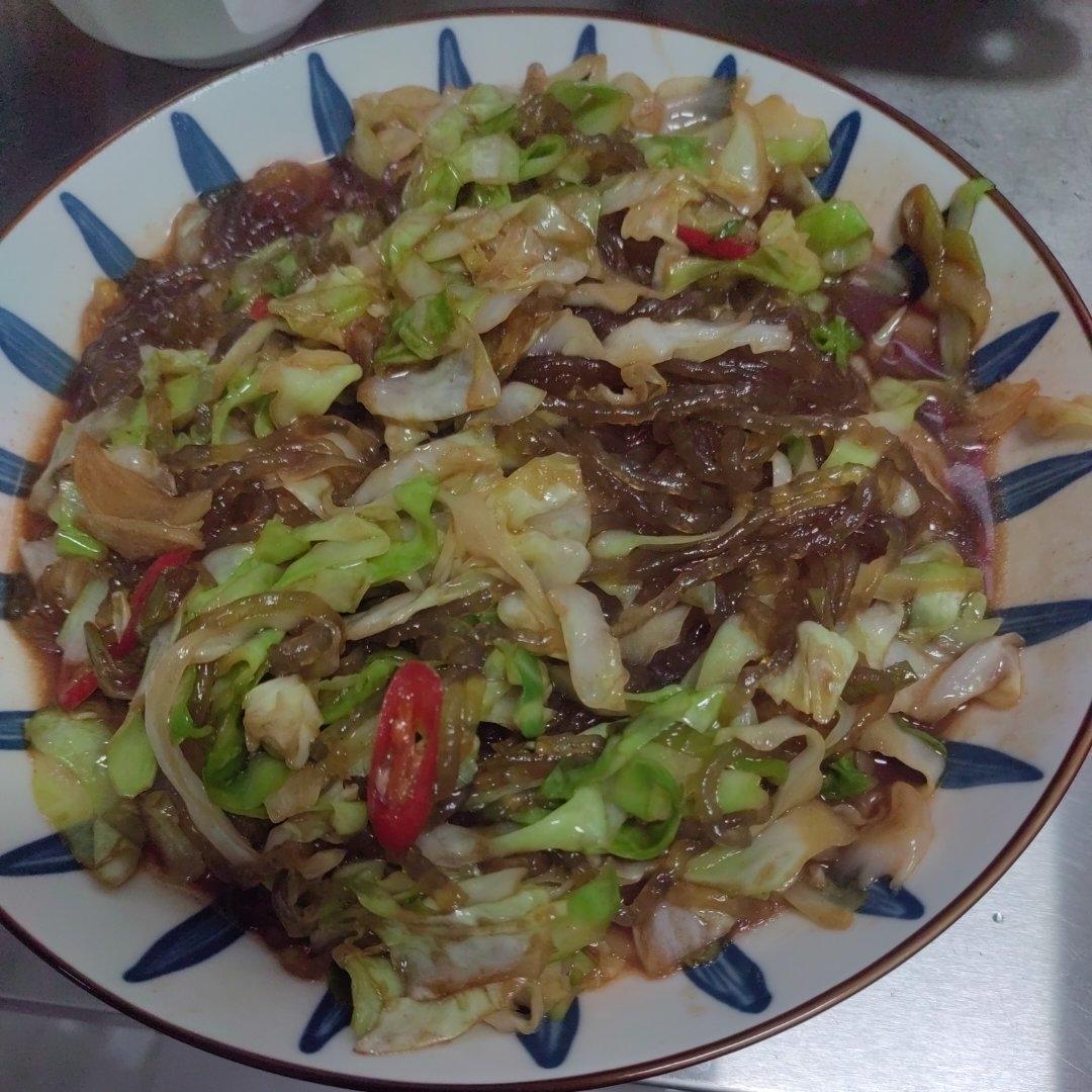 最近爱吃粉丝粉条～包菜炒粉丝