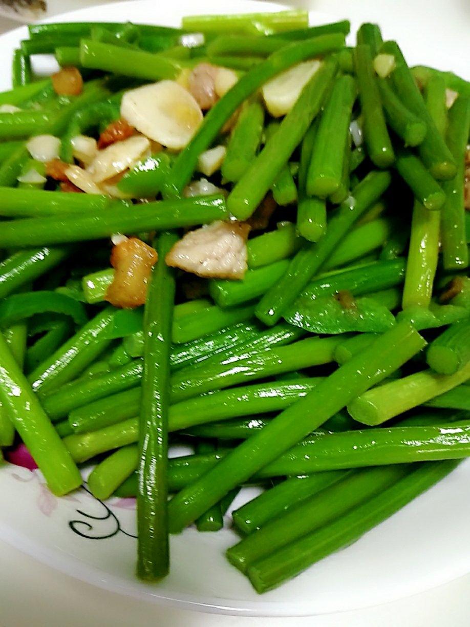 快手家常菜 蒜苔（蒜苗）炒肉