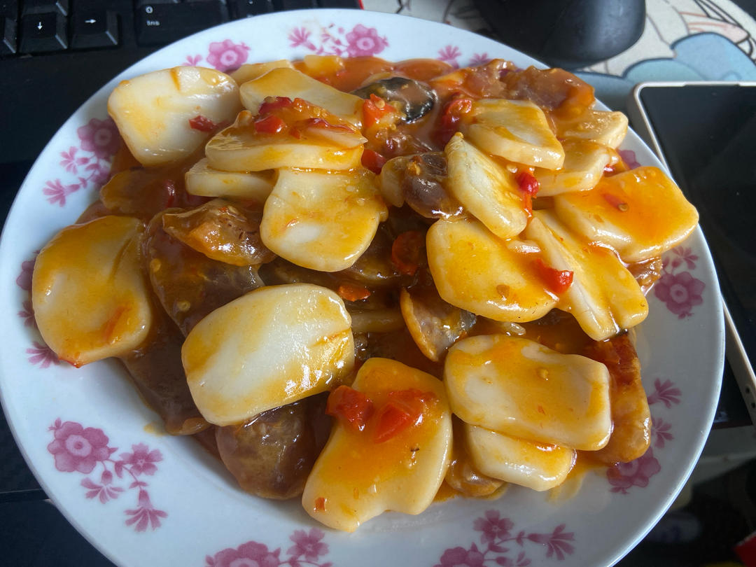 香肠辣白菜炒年糕