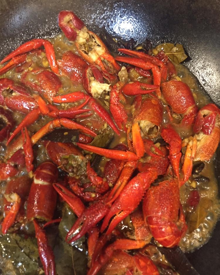 香辣小龙虾（附小龙虾处理清洗方法）