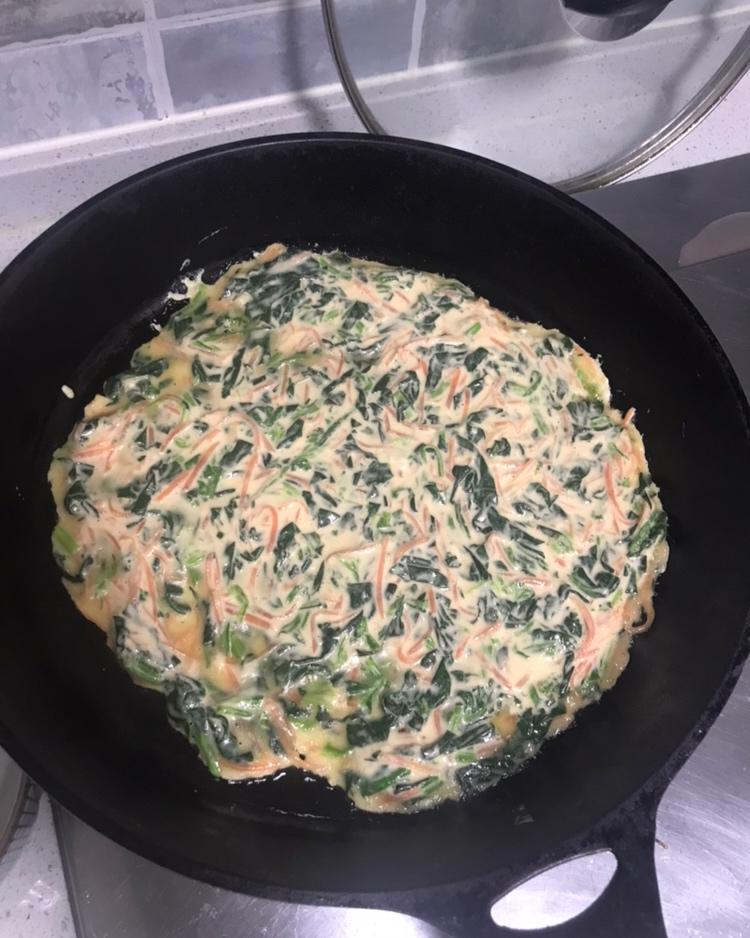 菠菜胡萝卜蛋饼