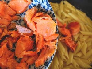 日式鲑鱼通心粉#简单、健康的美味佳肴的做法 步骤9