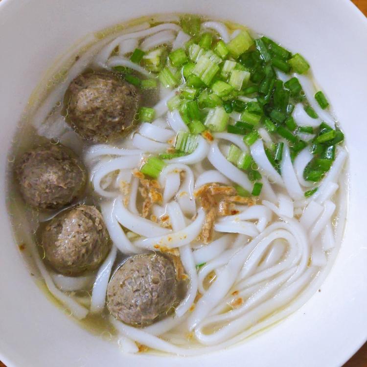 地方风味】广东潮汕的标志——牛肉丸粿条汤的做法步骤图】c留香_下厨房
