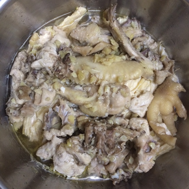 香菇腐竹炖鸡块