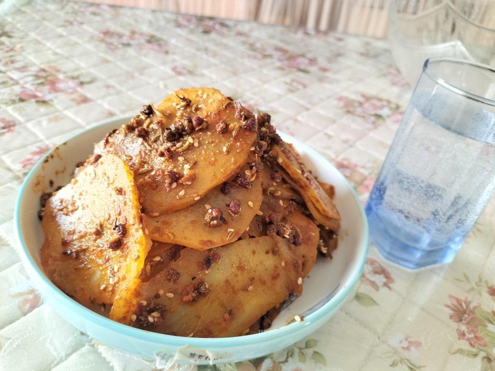 兰州风味麻辣土豆片（又名：通渭路土豆片、马三洋芋片）