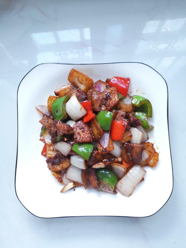 燕飞飞-2做的酱爆回锅肉