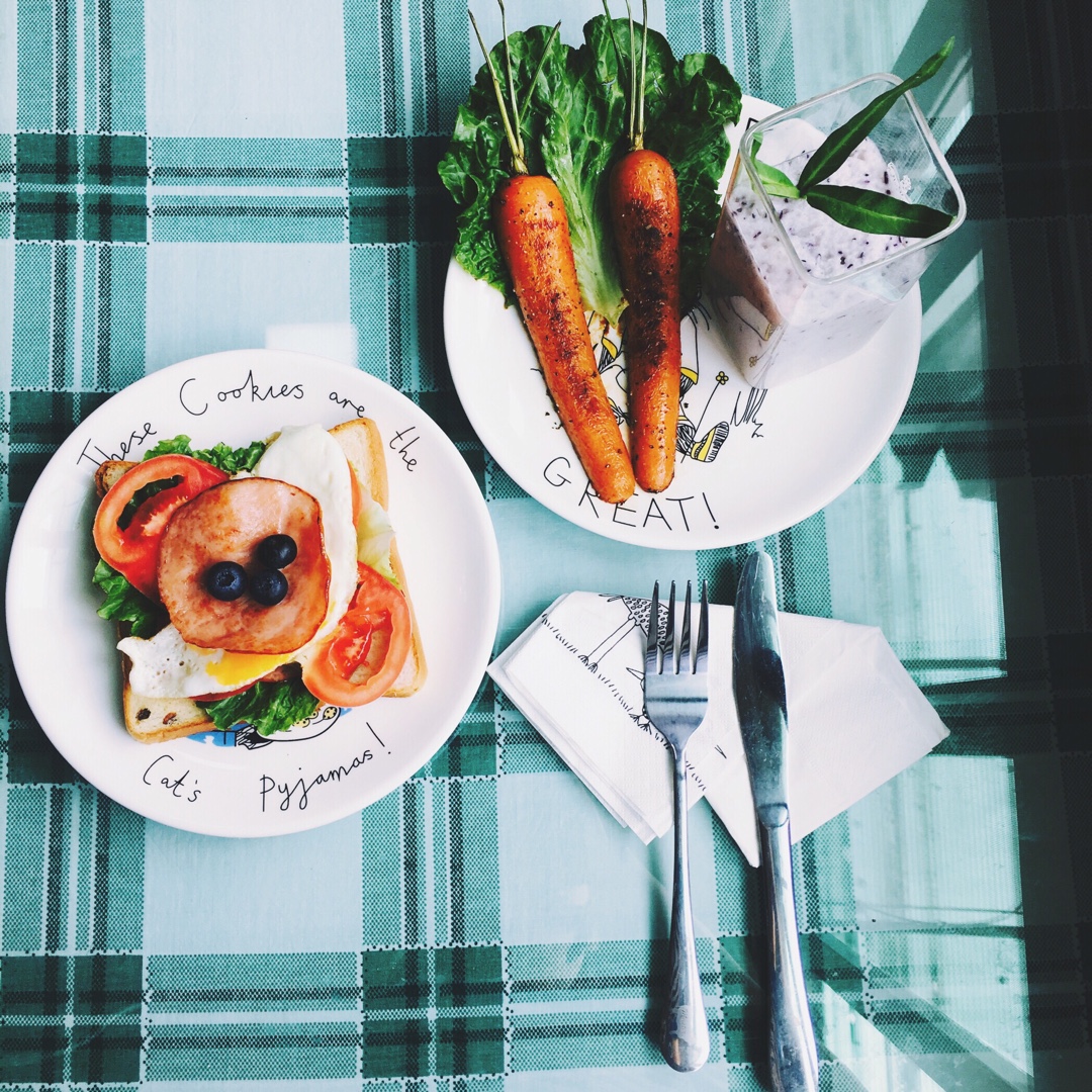 经典三明治早餐