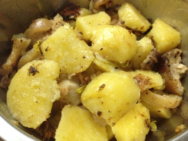 土豆炖鸡块