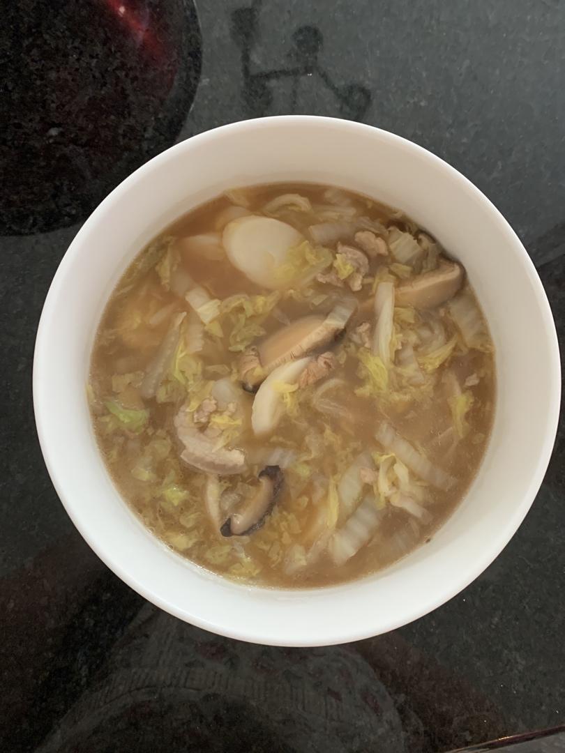 【白菜肉丝年糕汤】
