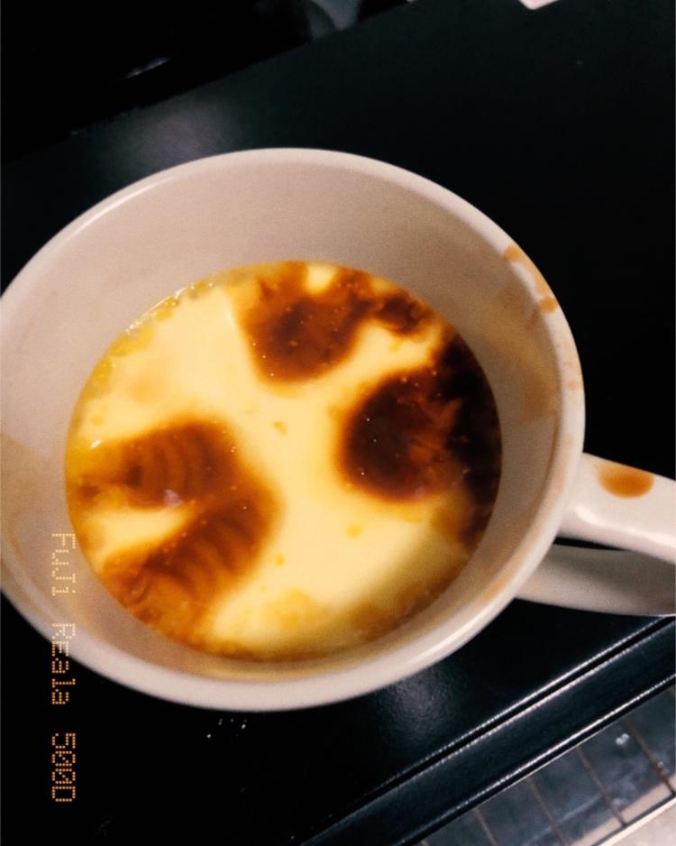 Crèmebrulée。法式烤布雷。焦糖布丁。