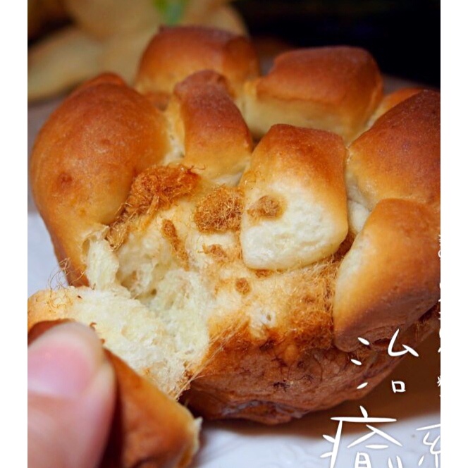 手撕肉松面包