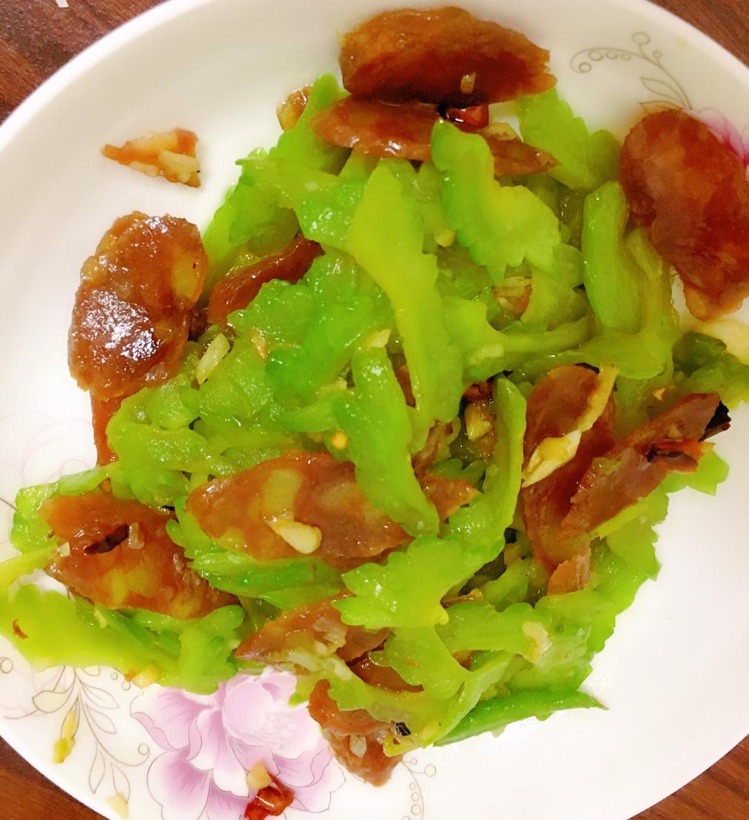 苦瓜炒腊肠
