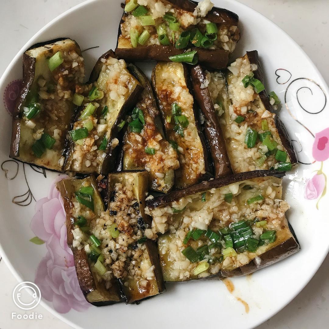平底锅烤蒜蓉茄子