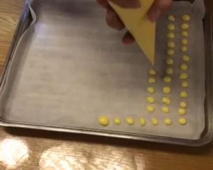 入口即化宝宝纯蛋黄溶豆的做法 步骤8