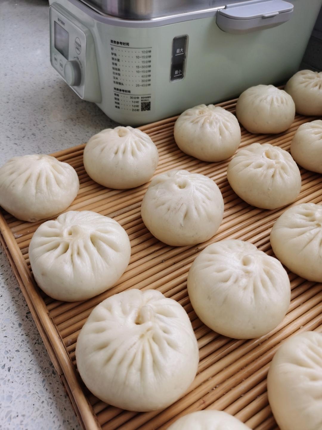 灌汤小笼包+白玉翡翠卷【3月北鼎蒸炖锅食谱】