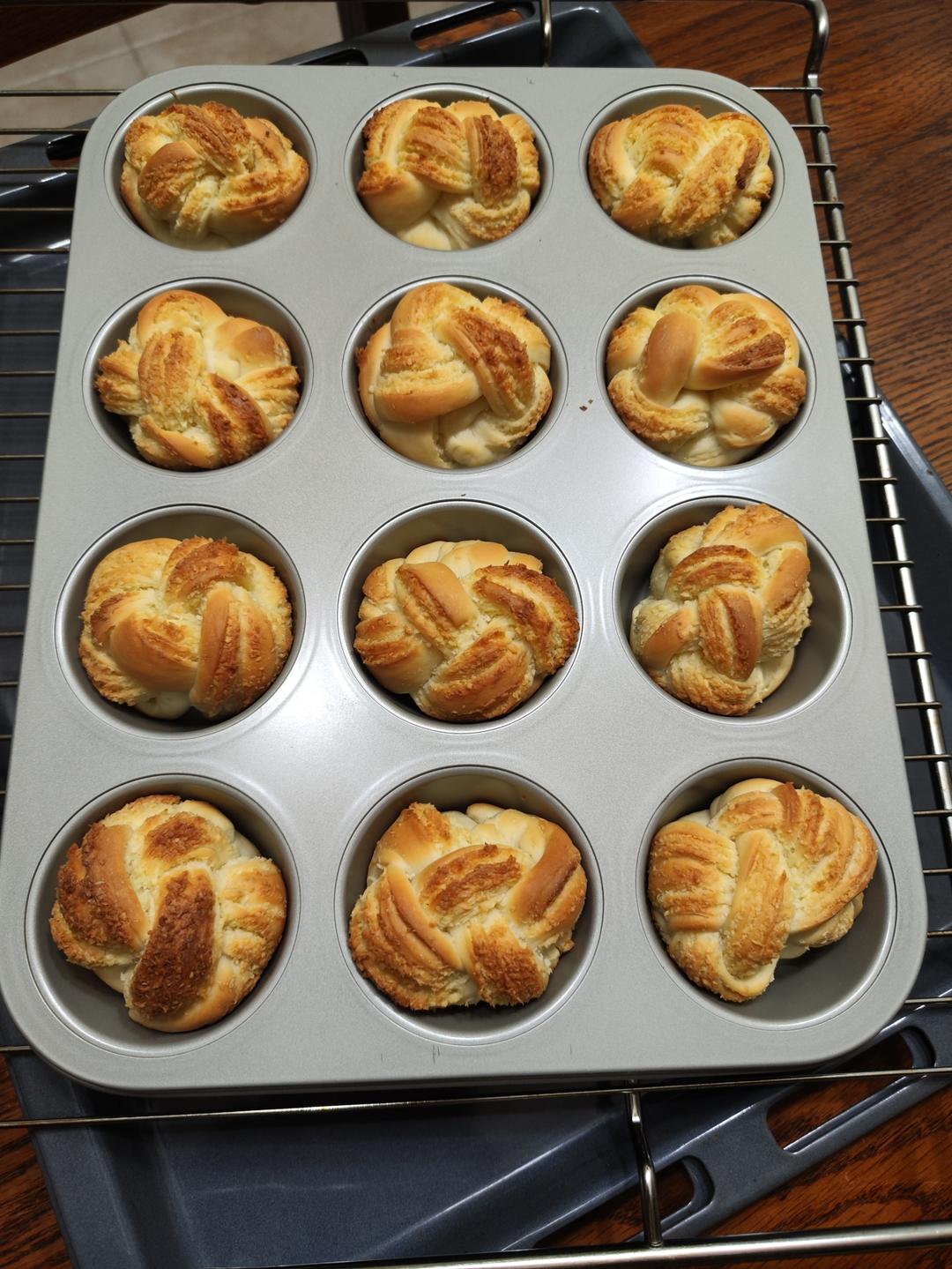 奶香椰蓉小面包