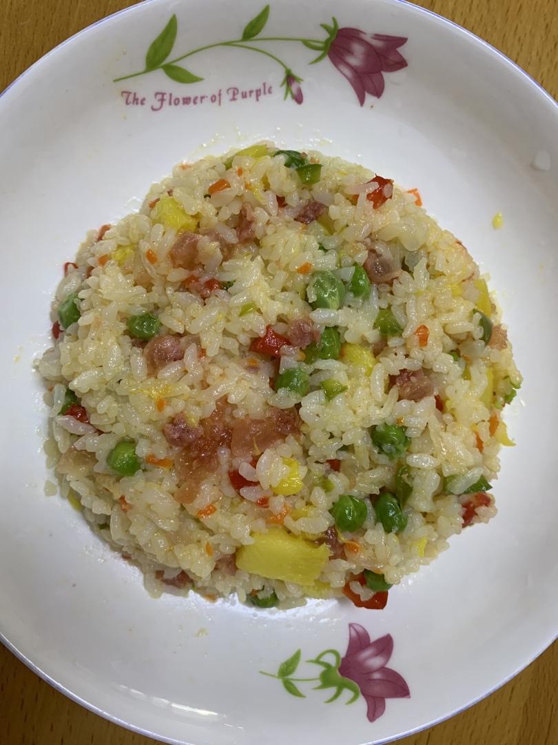 虾仁菠萝炒饭