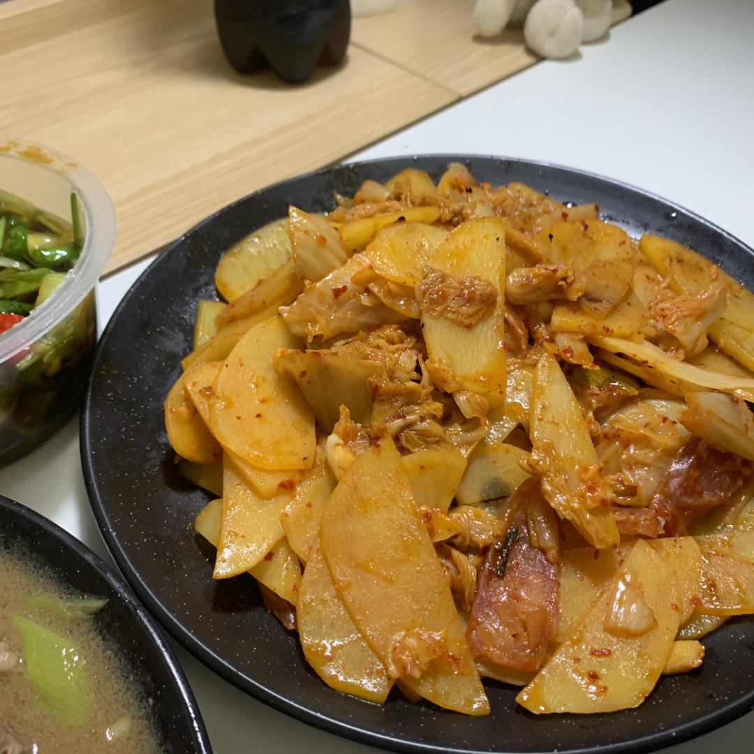 辣白菜土豆片