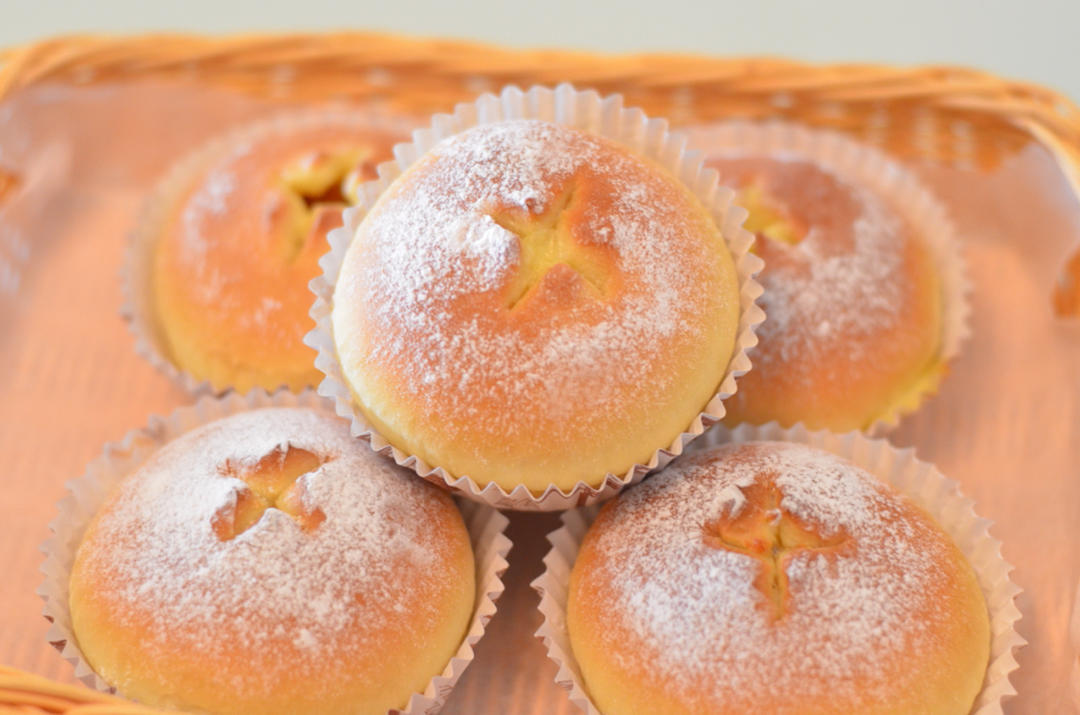 (超好吃的咸口面包）爆浆培根芝士面包