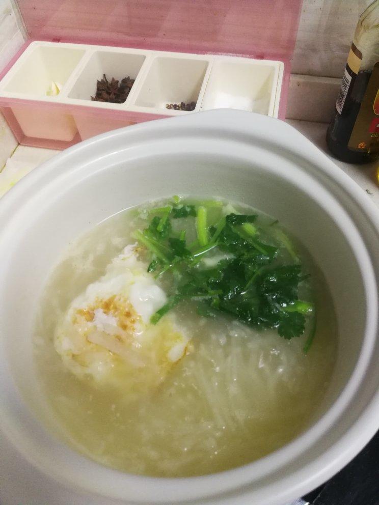 适合宝宝秋天喝的汤·煎蛋白萝卜汤
