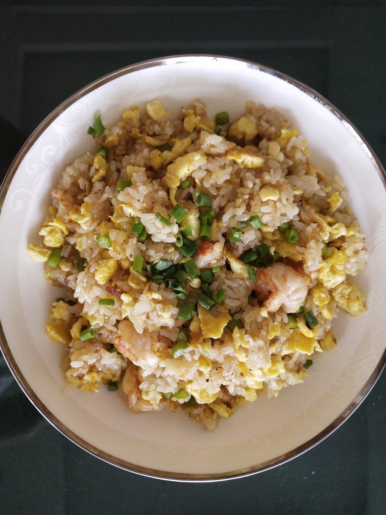鲜虾炒饭