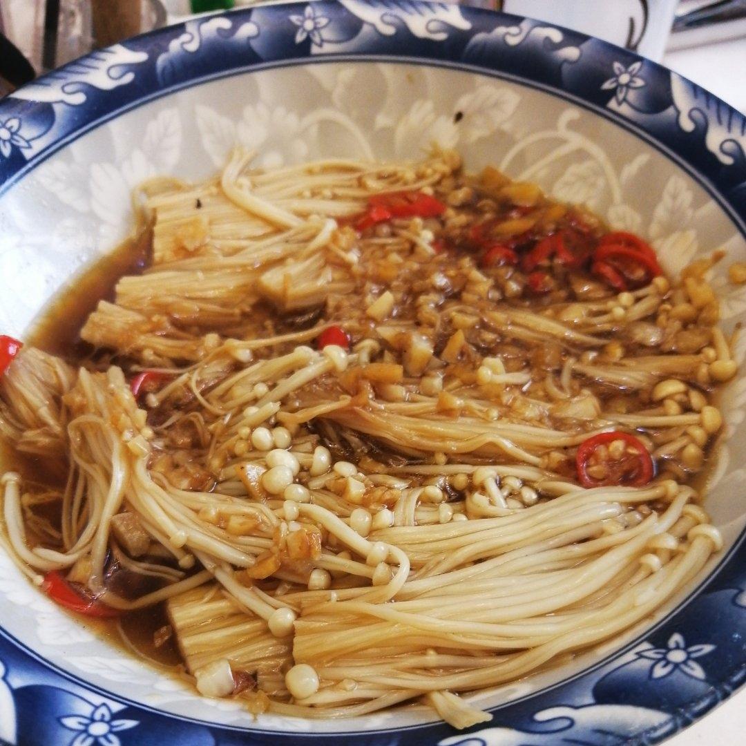 超级下饭的蒜蓉金针菇！好吃到爆