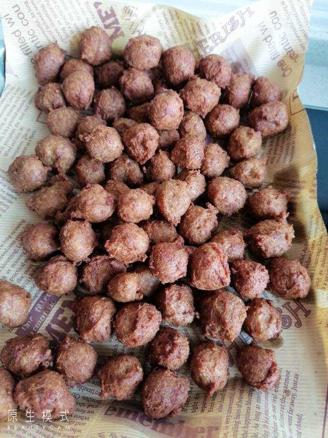 酥炸猪肉丸子