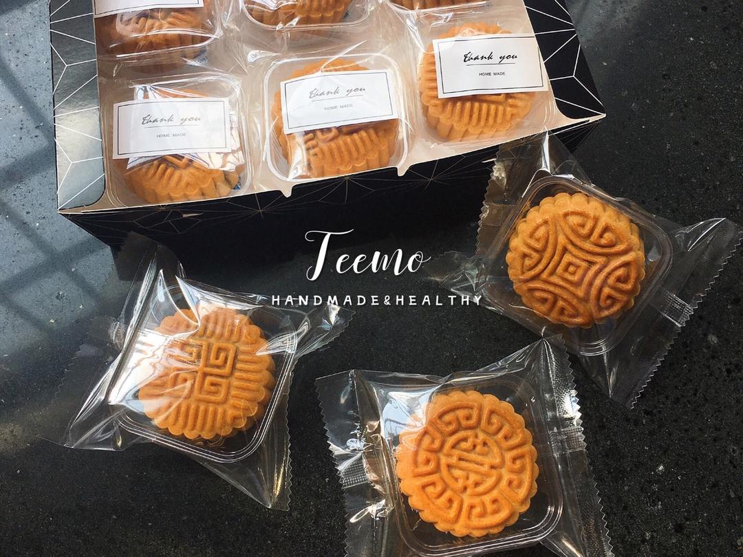 广式月饼—蛋黄莲蓉月饼