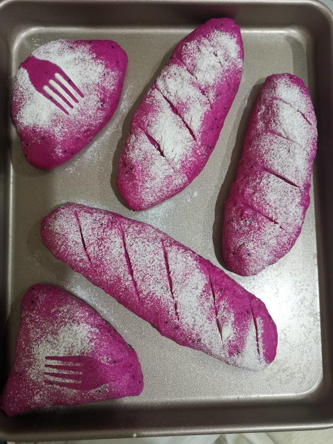 火龙果麻薯欧包